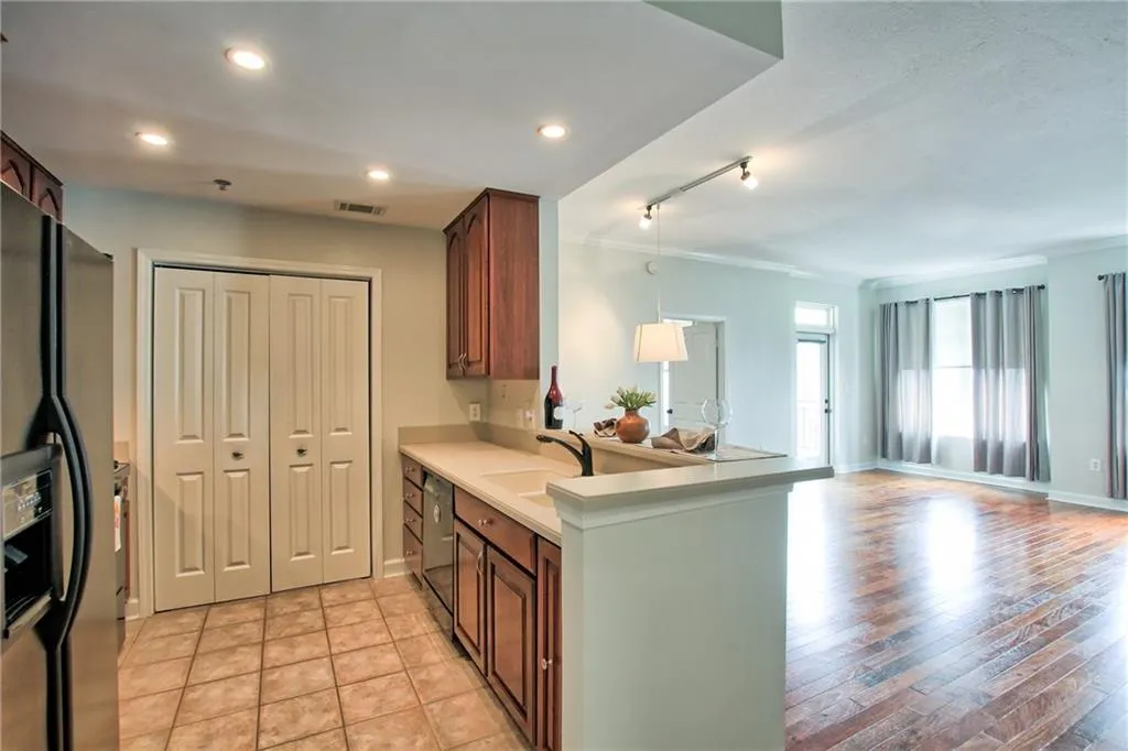 1101 Juniper Street Ne Unit 1403, Atlanta, Georgia 30309, 2 Bedrooms Bedrooms, ,2 BathroomsBathrooms,Residential,Sold,1101 Juniper Street Ne Unit 1403,5877870