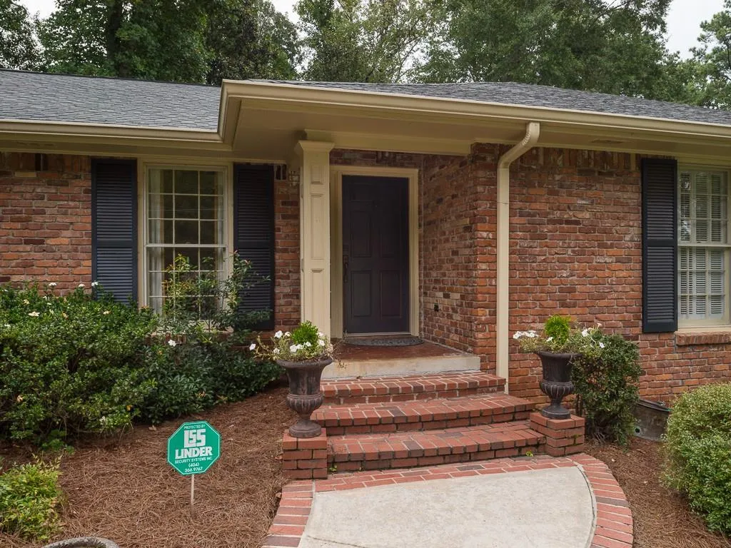 4795 Cherrywood Lane, Atlanta, Georgia 30342, 6 Bedrooms Bedrooms, ,3 BathroomsBathrooms,Residential,Sold,4795 Cherrywood Lane,5889351