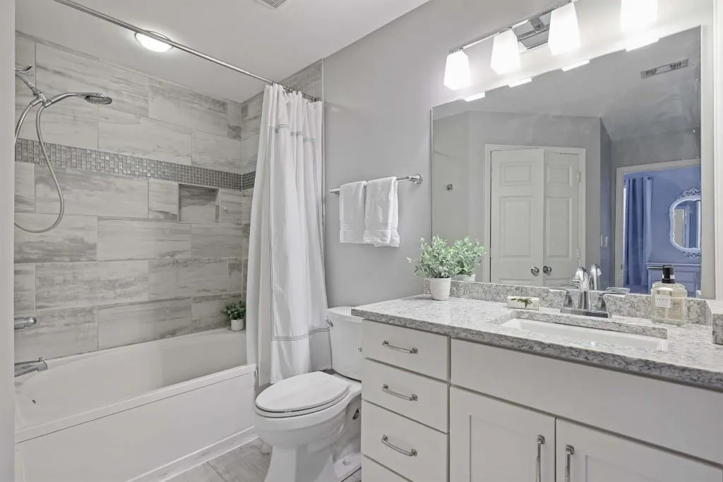 1101 Juniper Street Unit 219, Atlanta, Georgia 30309, 2 Bedrooms Bedrooms, ,2 BathroomsBathrooms,Residential,For Sale,1101 Juniper Street Unit 219,7638326
