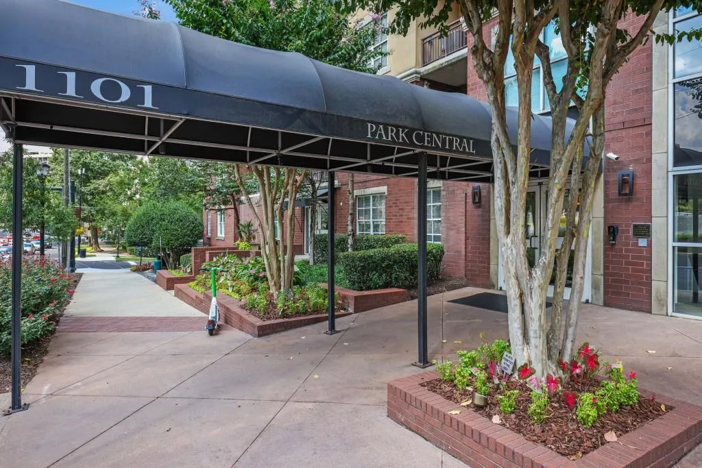 1101 Juniper Street Unit 219, Atlanta, Georgia 30309, 2 Bedrooms Bedrooms, ,2 BathroomsBathrooms,Residential,For Sale,1101 Juniper Street Unit 219,7638326