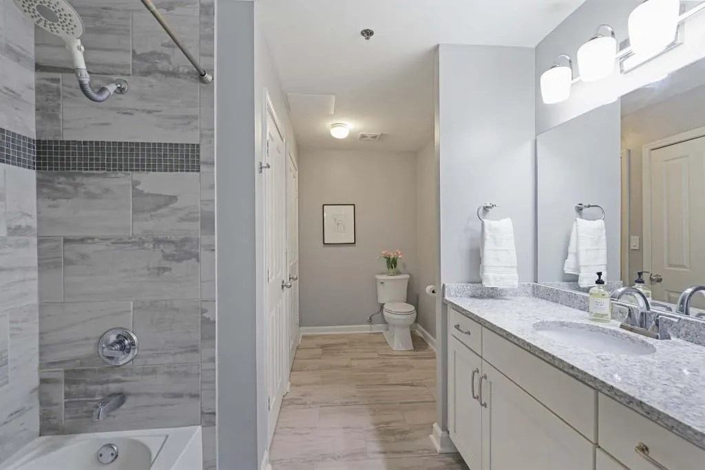 1101 Juniper Street Unit 219, Atlanta, Georgia 30309, 2 Bedrooms Bedrooms, ,2 BathroomsBathrooms,Residential,For Sale,1101 Juniper Street Unit 219,7638326