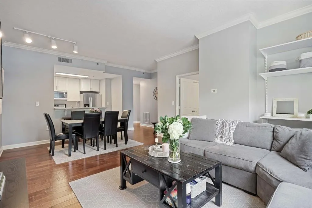 1101 Juniper Street Unit 219, Atlanta, Georgia 30309, 2 Bedrooms Bedrooms, ,2 BathroomsBathrooms,Residential,For Sale,1101 Juniper Street Unit 219,7638326