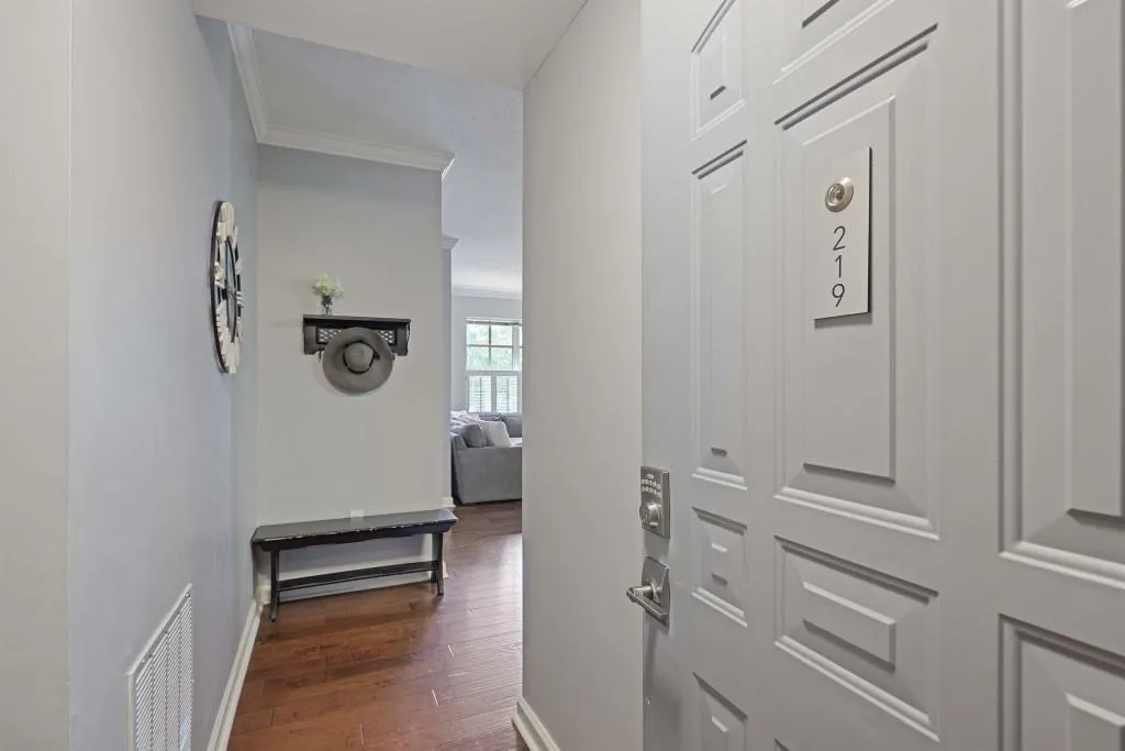 Entry to Unit