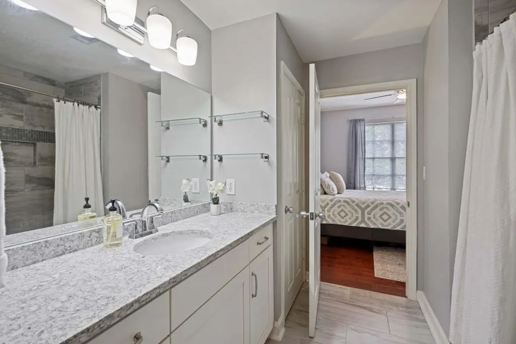 1101 Juniper Street Unit 219, Atlanta, Georgia 30309, 2 Bedrooms Bedrooms, ,2 BathroomsBathrooms,Residential,For Sale,1101 Juniper Street Unit 219,7638326