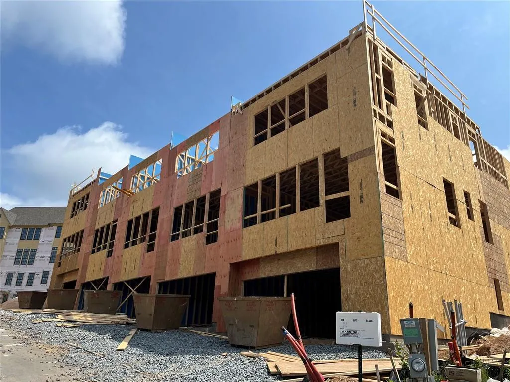 6770 Encore Boulevard Unit 157, Sandy Springs, Georgia 30328, 3 Bedrooms Bedrooms, ,4 BathroomsBathrooms,Residential,Sold,6770 Encore Boulevard Unit 157,7216641