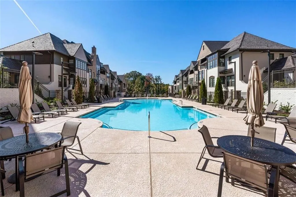 6770 Encore Boulevard Unit 157, Sandy Springs, Georgia 30328, 3 Bedrooms Bedrooms, ,4 BathroomsBathrooms,Residential,Sold,6770 Encore Boulevard Unit 157,7216641