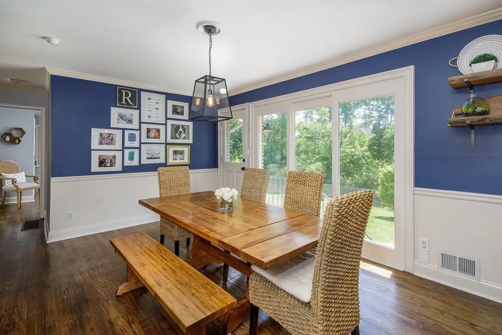 6412 N Hampton Drive Ne, Atlanta, Georgia 30328, 3 Bedrooms Bedrooms, ,2 BathroomsBathrooms,Residential,Sold,6412 N Hampton Drive Ne,6007110