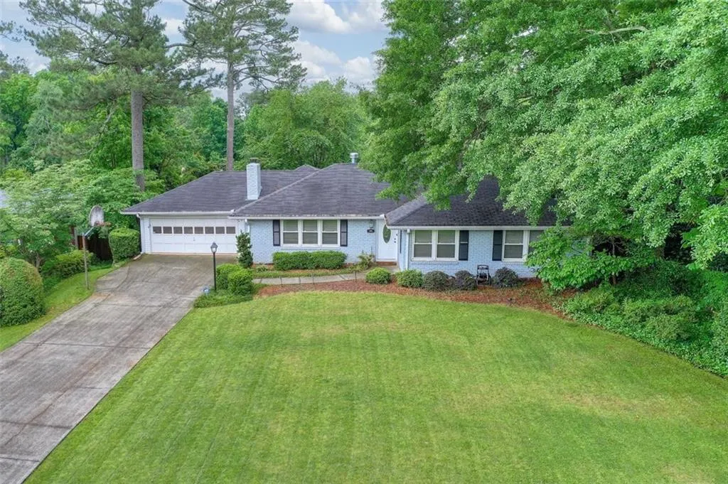 95 Silverwood Road, Atlanta, Georgia 30342, 4 Bedrooms Bedrooms, ,3 BathroomsBathrooms,Residential,Sold,95 Silverwood Road,6879687