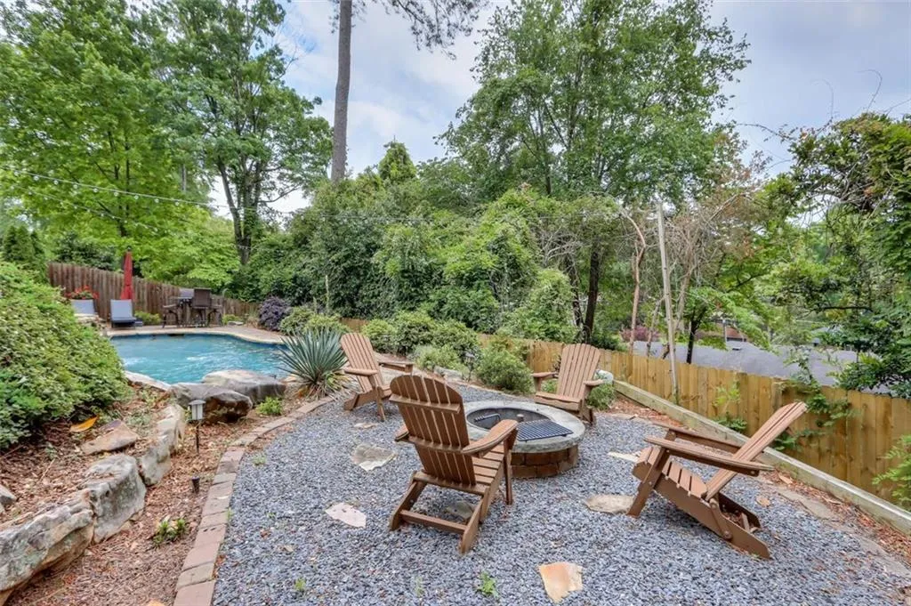 95 Silverwood Road, Atlanta, Georgia 30342, 4 Bedrooms Bedrooms, ,3 BathroomsBathrooms,Residential,Sold,95 Silverwood Road,6879687