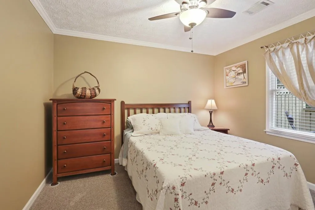 660 Corbin Lake Court, Sandy Springs, Georgia 30350, 3 Bedrooms Bedrooms, ,2 BathroomsBathrooms,Residential,Sold,660 Corbin Lake Court,6095786