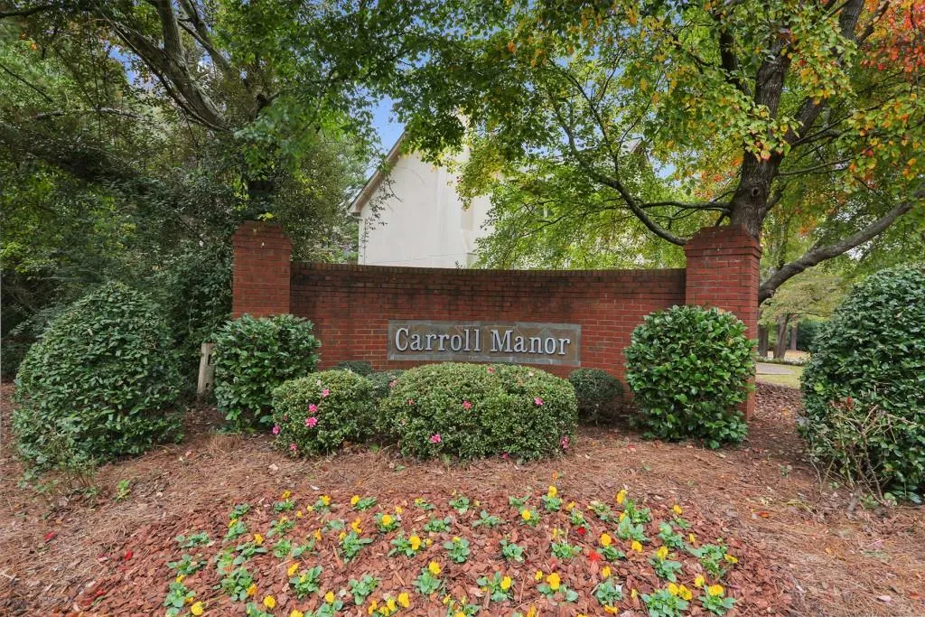 660 Corbin Lake Court, Sandy Springs, Georgia 30350, 3 Bedrooms Bedrooms, ,2 BathroomsBathrooms,Residential,Sold,660 Corbin Lake Court,6095786