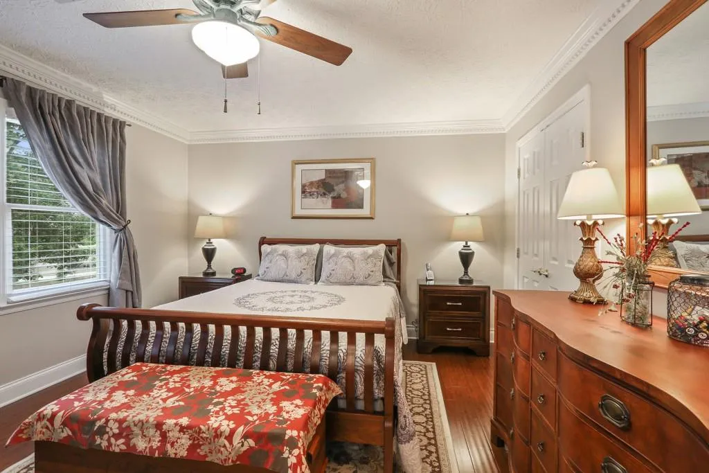 660 Corbin Lake Court, Sandy Springs, Georgia 30350, 3 Bedrooms Bedrooms, ,2 BathroomsBathrooms,Residential,Sold,660 Corbin Lake Court,6095786