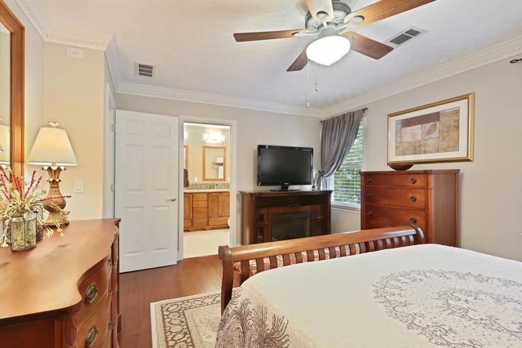 660 Corbin Lake Court, Sandy Springs, Georgia 30350, 3 Bedrooms Bedrooms, ,2 BathroomsBathrooms,Residential,Sold,660 Corbin Lake Court,6095786