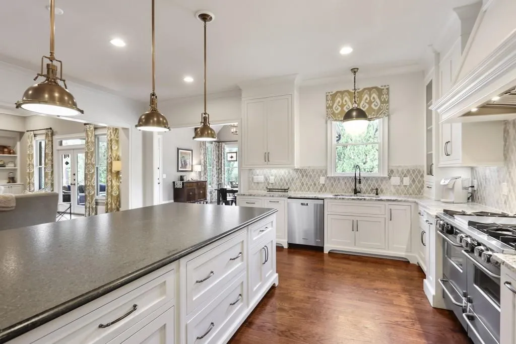 5560 Lake Forrest Drive, Atlanta, Georgia 30342, 6 Bedrooms Bedrooms, ,6 BathroomsBathrooms,Residential,Sold,5560 Lake Forrest Drive,5801853