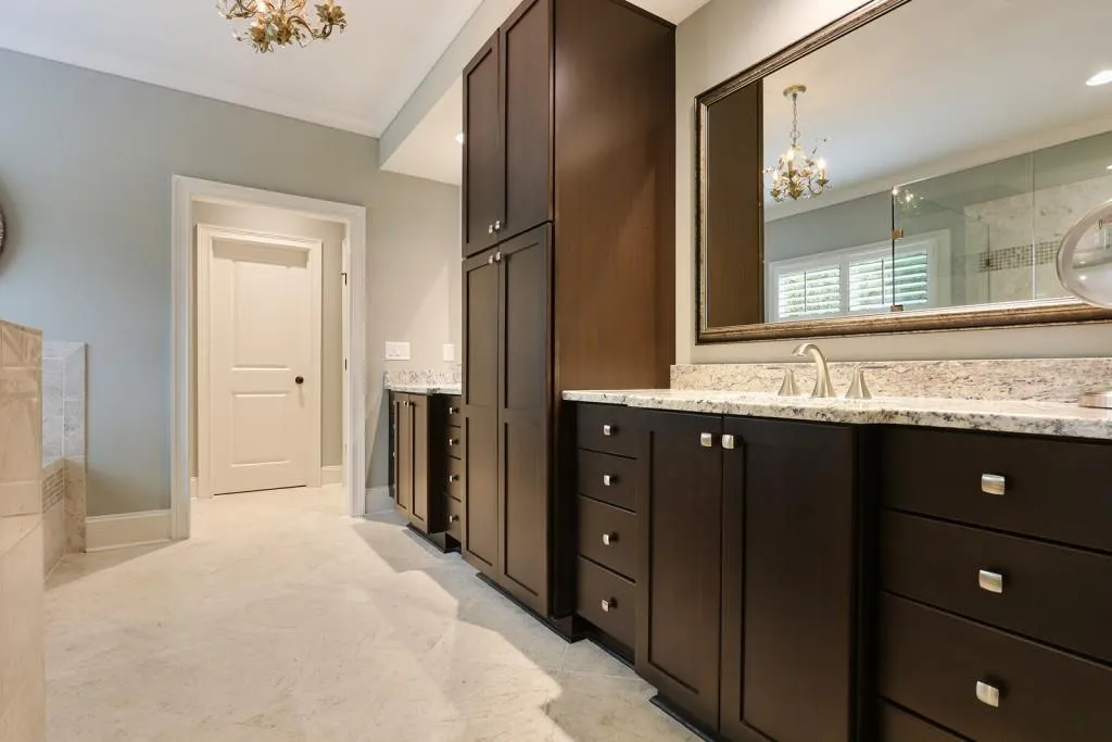 5560 Lake Forrest Drive, Atlanta, Georgia 30342, 6 Bedrooms Bedrooms, ,6 BathroomsBathrooms,Residential,Sold,5560 Lake Forrest Drive,5801853