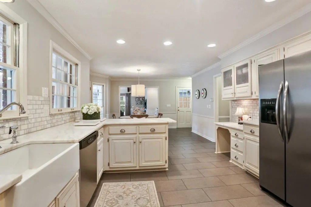 6965 Hunters Knoll Ne, Sandy Springs, Georgia 30328, 4 Bedrooms Bedrooms, ,2 BathroomsBathrooms,Residential,Sold,6965 Hunters Knoll Ne,5795151