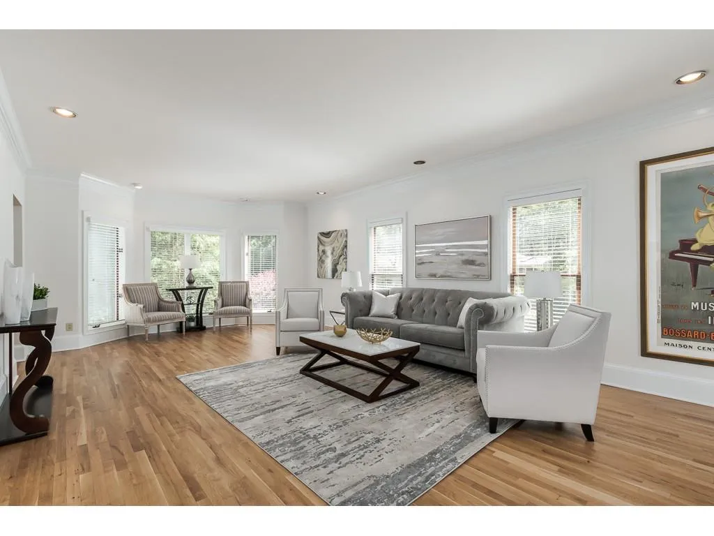 975 Manchester Place, Sandy Springs, Georgia 30328, 4 Bedrooms Bedrooms, ,4 BathroomsBathrooms,Residential,Sold,975 Manchester Place,6707628