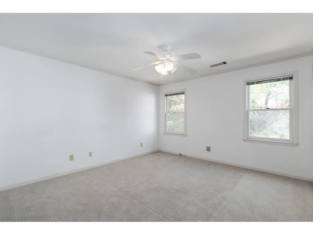 975 Manchester Place, Sandy Springs, Georgia 30328, 4 Bedrooms Bedrooms, ,4 BathroomsBathrooms,Residential,Sold,975 Manchester Place,6707628