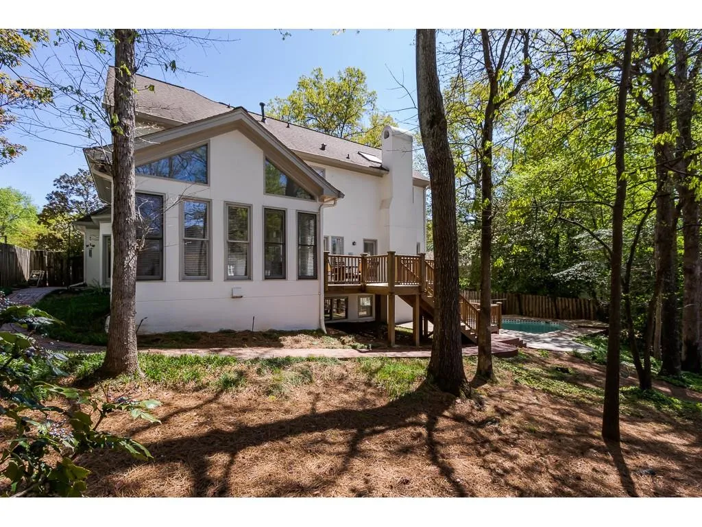 975 Manchester Place, Sandy Springs, Georgia 30328, 4 Bedrooms Bedrooms, ,4 BathroomsBathrooms,Residential,Sold,975 Manchester Place,6707628