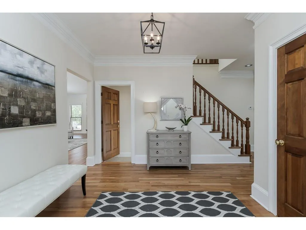 975 Manchester Place, Sandy Springs, Georgia 30328, 4 Bedrooms Bedrooms, ,4 BathroomsBathrooms,Residential,Sold,975 Manchester Place,6707628