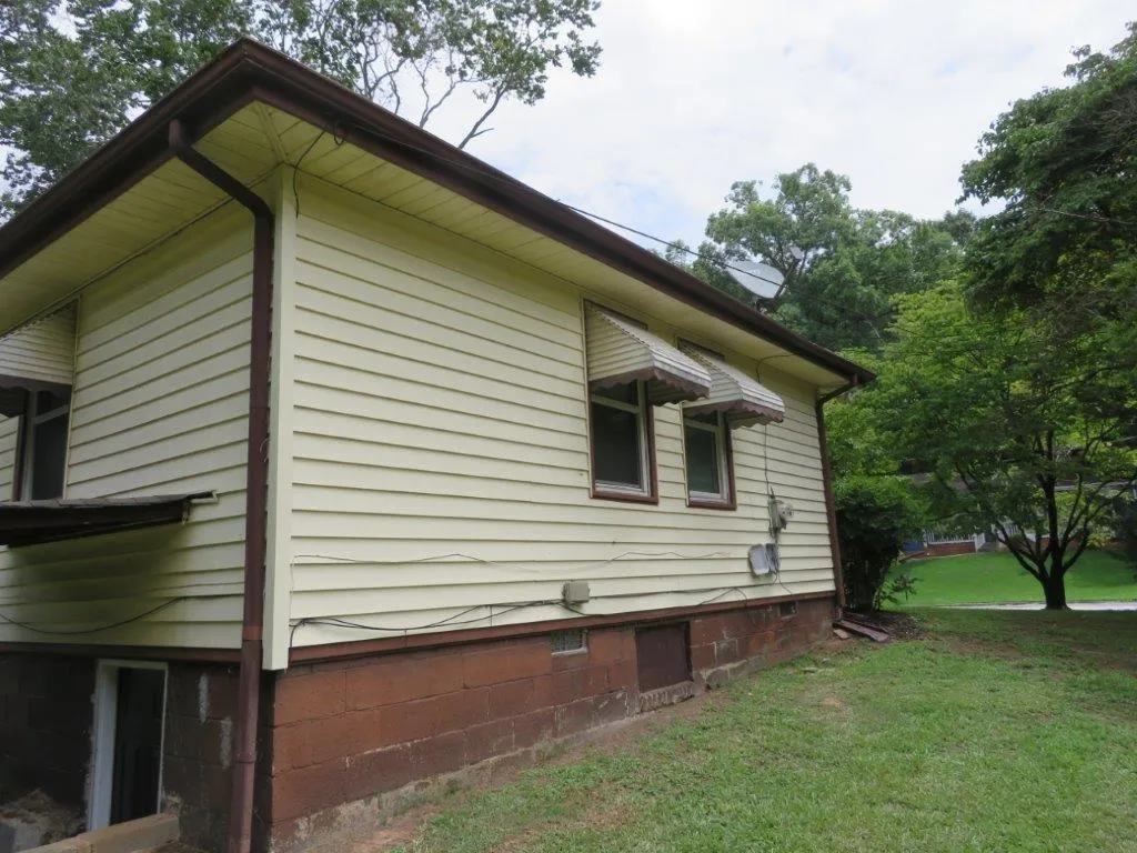 1650 Bridgeport Drive Nw, Atlanta, Georgia 30318, 3 Bedrooms Bedrooms, ,2 BathroomsBathrooms,Residential,For Sale,1650 Bridgeport Drive Nw,7429720