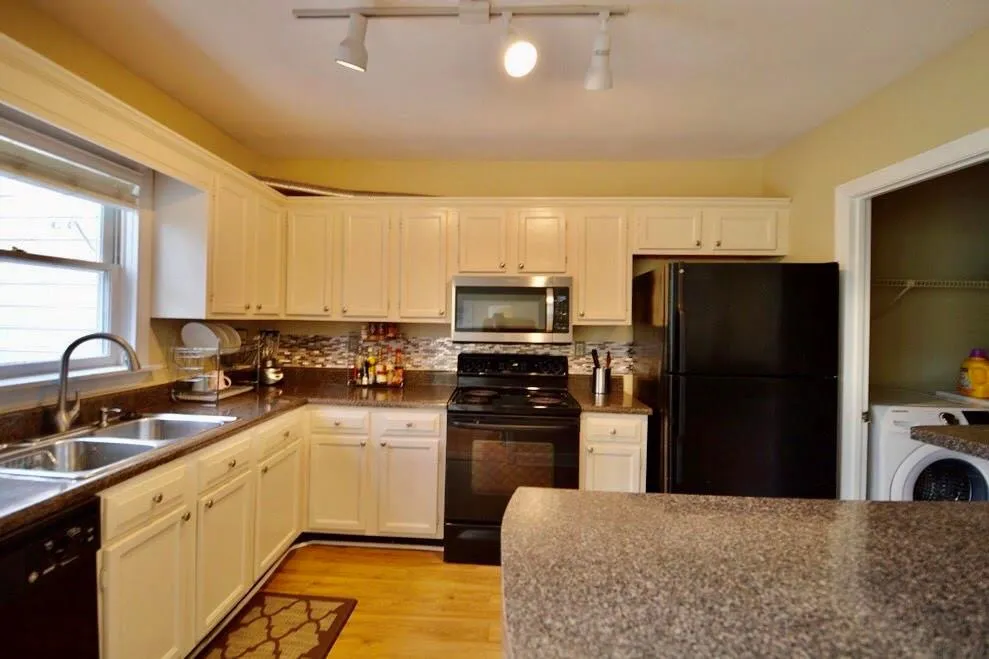 7500 Roswell Road Unit 71, Sandy Springs, Georgia 30350, 2 Bedrooms Bedrooms, ,2 BathroomsBathrooms,Residential,Sold,7500 Roswell Road Unit 71,6749563