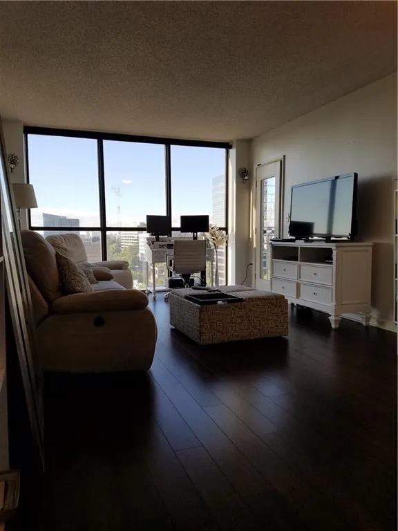 1280 W Peachtree Street Nw Unit 1912, Atlanta, Georgia 30309, 1 Bedroom Bedrooms, ,1 BathroomBathrooms,Residential,Sold,1280 W Peachtree Street Nw Unit 1912,5724171