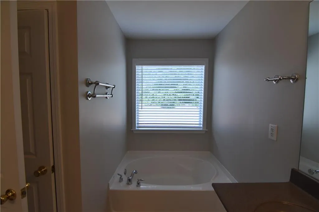 7852 Kiverton Place, Sandy Springs, Georgia 30350, 3 Bedrooms Bedrooms, ,3 BathroomsBathrooms,Residential,Sold,7852 Kiverton Place,6875293