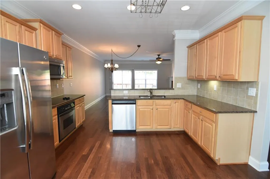 7852 Kiverton Place, Sandy Springs, Georgia 30350, 3 Bedrooms Bedrooms, ,3 BathroomsBathrooms,Residential,Sold,7852 Kiverton Place,6875293