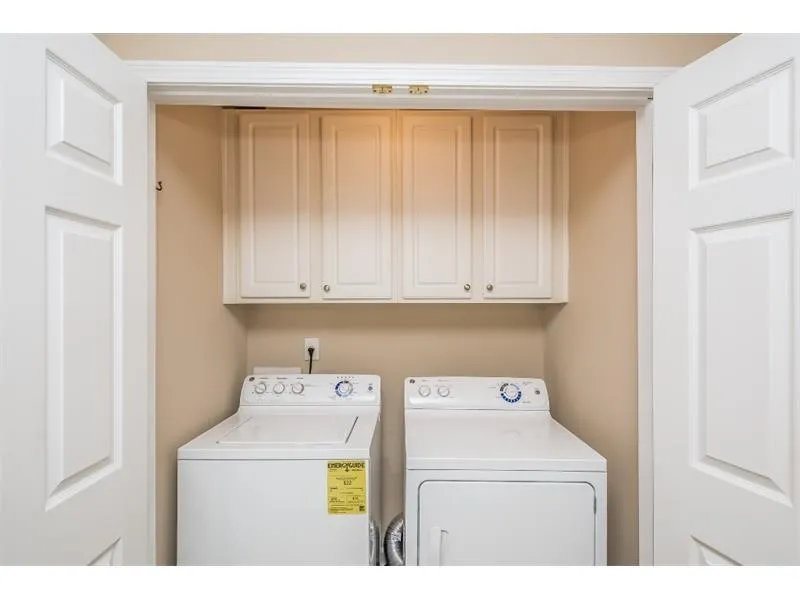 7852 Kiverton Place, Sandy Springs, Georgia 30350, 3 Bedrooms Bedrooms, ,3 BathroomsBathrooms,Residential,Sold,7852 Kiverton Place,6875293