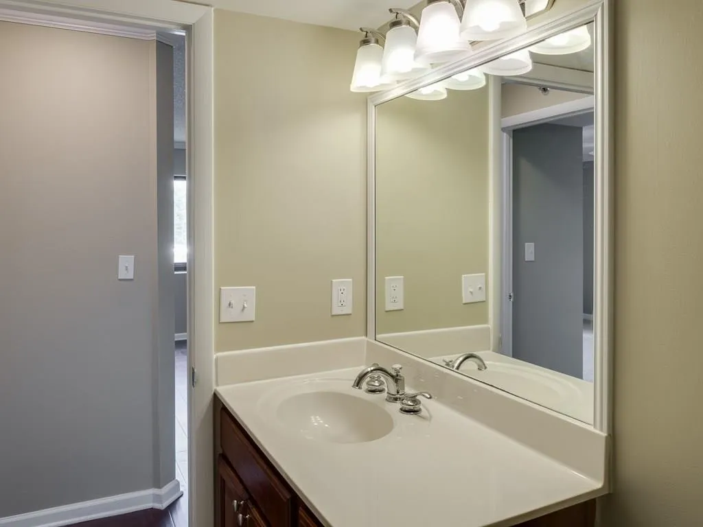 795 Hammond Drive Unit 313, Atlanta, Georgia 30328, 2 Bedrooms Bedrooms, ,2 BathroomsBathrooms,Residential,Sold,795 Hammond Drive Unit 313,5900016