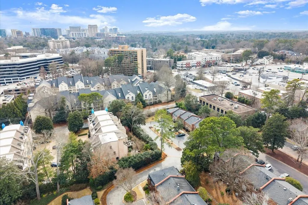 27 Old Ivy Square Ne, Atlanta, Georgia 30342, 2 Bedrooms Bedrooms, 0 ,2 BathroomsBathrooms,Residential,For Sale,27 Old Ivy Square Ne,7711534
