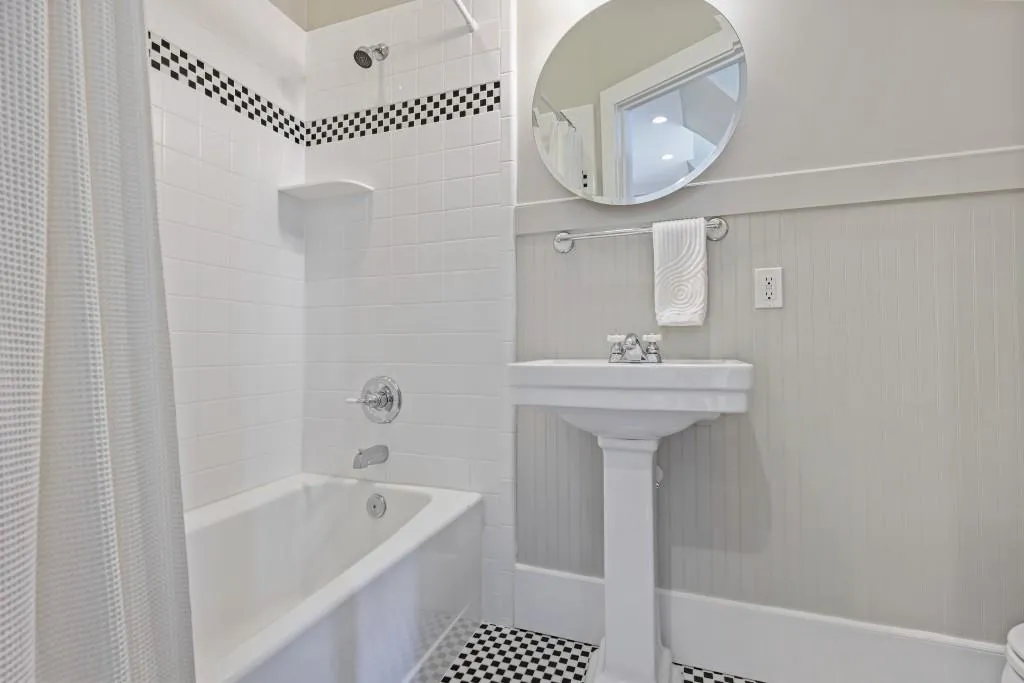 Full bath in Carriage house