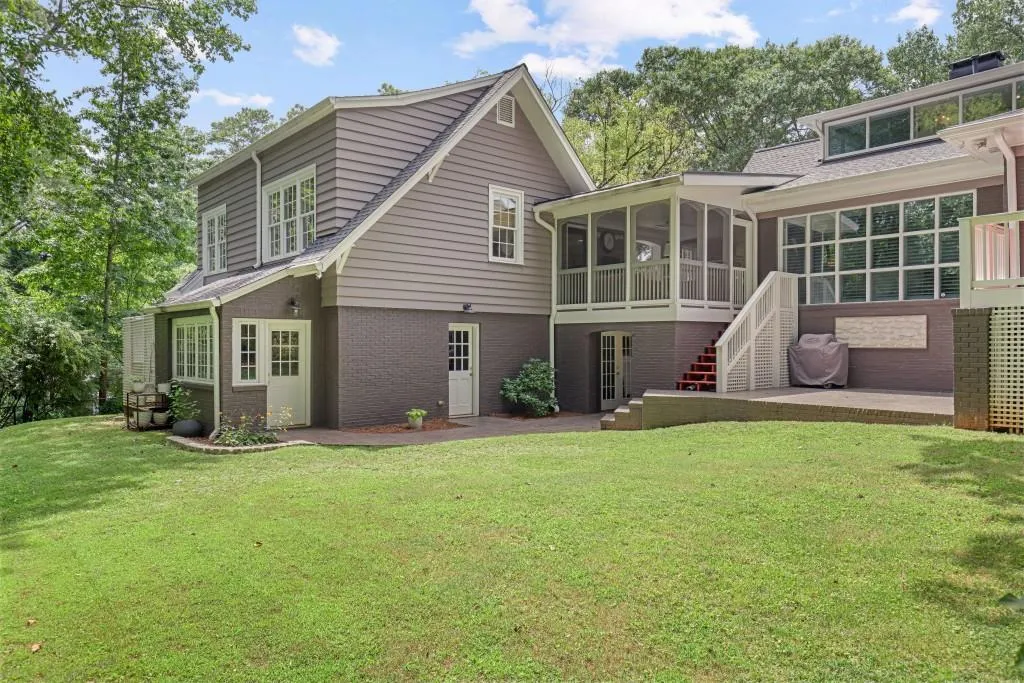 4065 Peachtree Dunwoody Road, Atlanta, Georgia 30342, 5 Bedrooms Bedrooms, ,4 BathroomsBathrooms,Residential,For Sale,4065 Peachtree Dunwoody Road,7632629