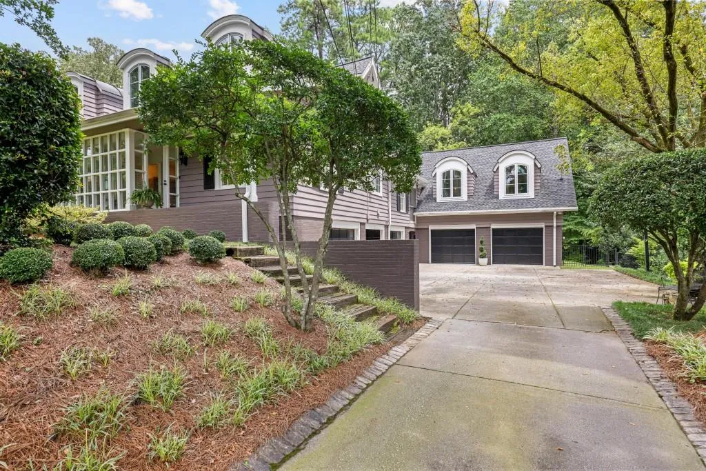 4065 Peachtree Dunwoody Road, Atlanta, Georgia 30342, 5 Bedrooms Bedrooms, ,4 BathroomsBathrooms,Residential,For Sale,4065 Peachtree Dunwoody Road,7632629