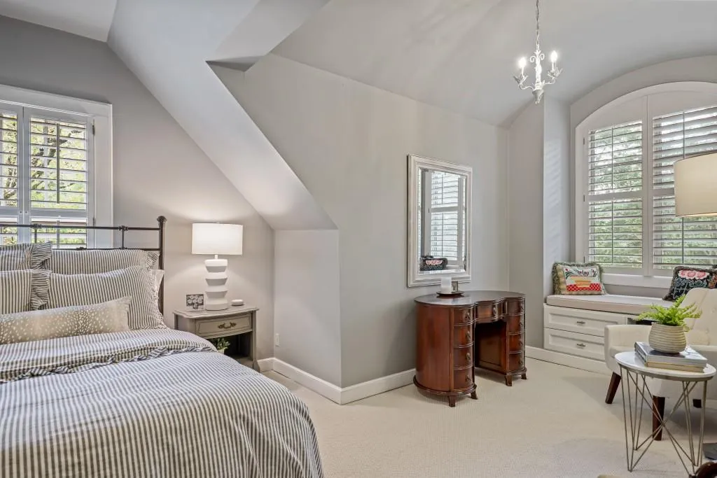 Upstairs bedroom