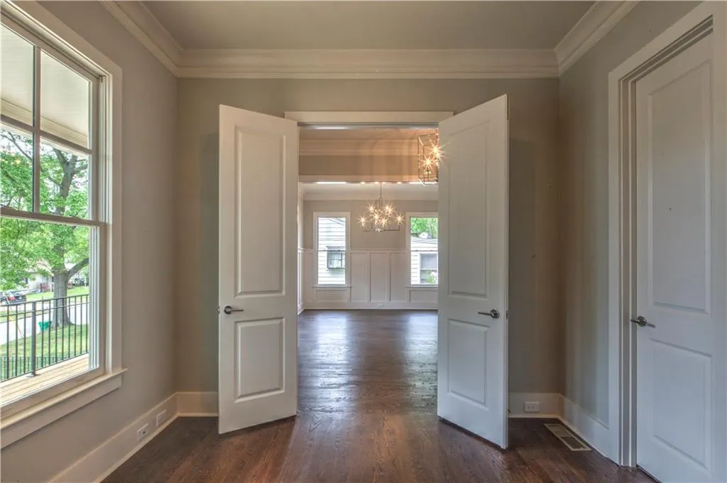 2627 Caldwell Road Ne, Brookhaven, Georgia 30319, 4 Bedrooms Bedrooms, ,5 BathroomsBathrooms,Residential,Sold,2627 Caldwell Road Ne,5681301