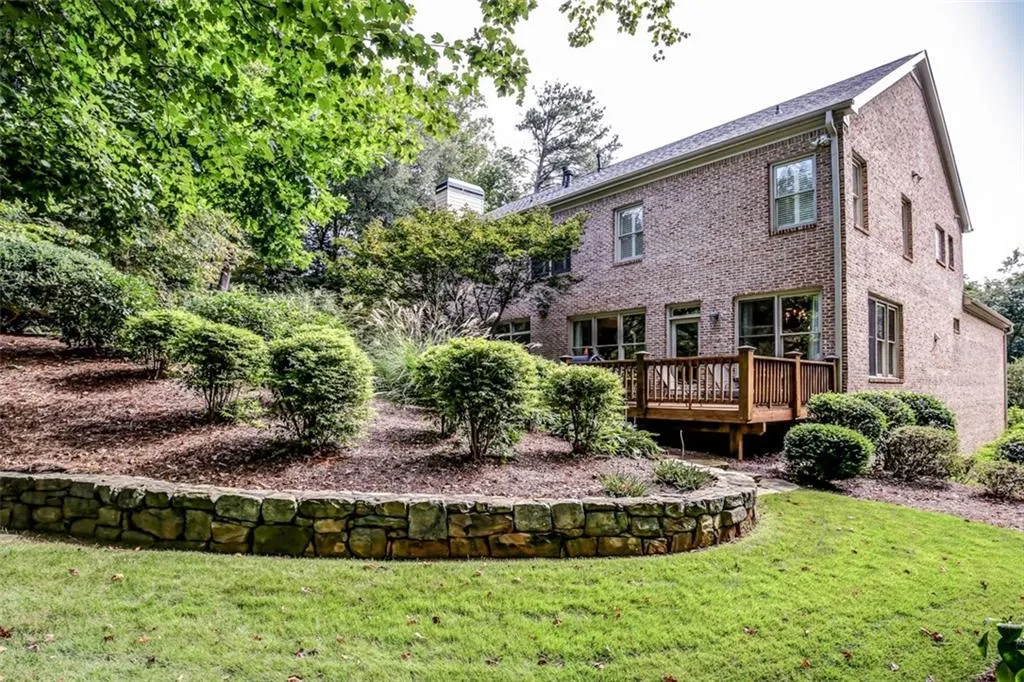 289 Forest Valley Court, Sandy Springs, Georgia 30342, 5 Bedrooms Bedrooms, ,5 BathroomsBathrooms,Residential,Sold,289 Forest Valley Court,5915254