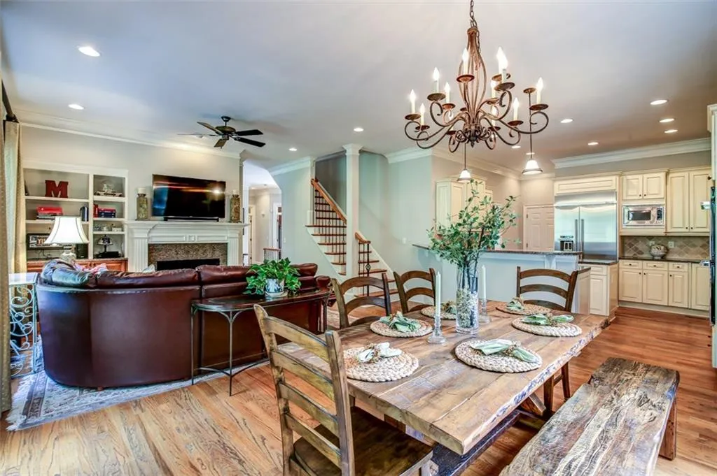 289 Forest Valley Court, Sandy Springs, Georgia 30342, 5 Bedrooms Bedrooms, ,5 BathroomsBathrooms,Residential,Sold,289 Forest Valley Court,5915254