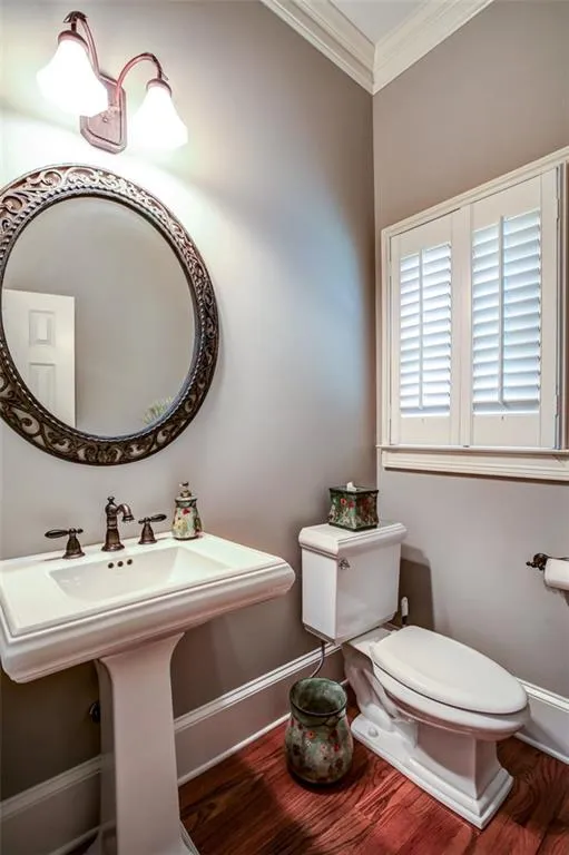 289 Forest Valley Court, Sandy Springs, Georgia 30342, 5 Bedrooms Bedrooms, ,5 BathroomsBathrooms,Residential,Sold,289 Forest Valley Court,5915254