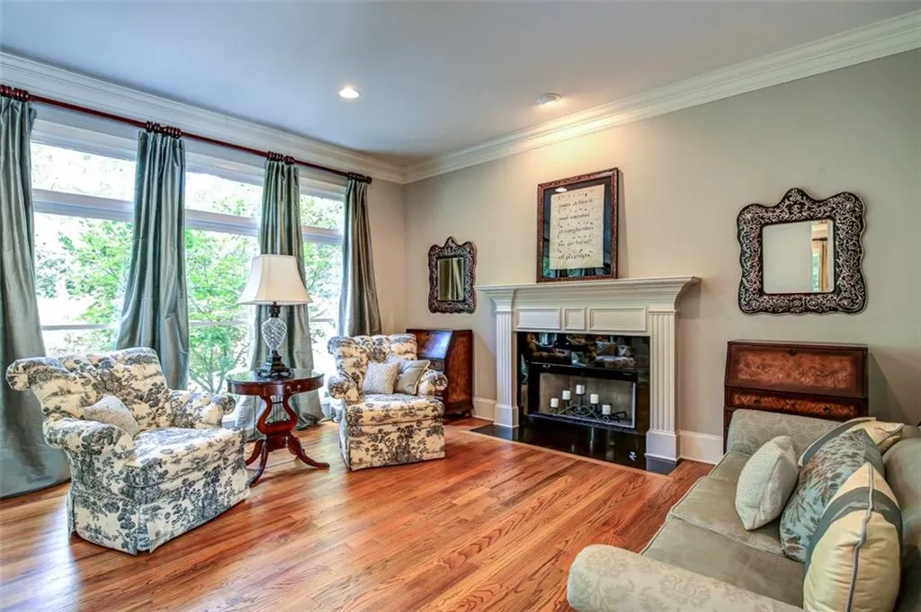 289 Forest Valley Court, Sandy Springs, Georgia 30342, 5 Bedrooms Bedrooms, ,5 BathroomsBathrooms,Residential,Sold,289 Forest Valley Court,5915254