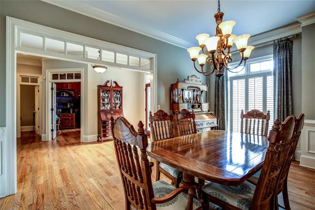 289 Forest Valley Court, Sandy Springs, Georgia 30342, 5 Bedrooms Bedrooms, ,5 BathroomsBathrooms,Residential,Sold,289 Forest Valley Court,5915254
