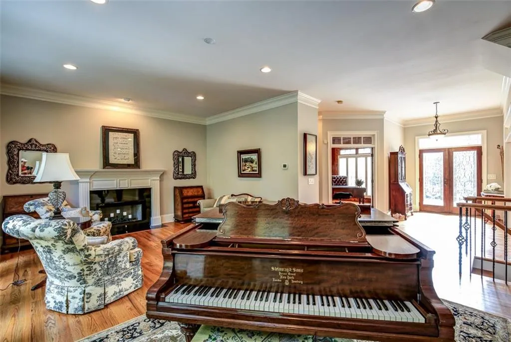 289 Forest Valley Court, Sandy Springs, Georgia 30342, 5 Bedrooms Bedrooms, ,5 BathroomsBathrooms,Residential,Sold,289 Forest Valley Court,5915254