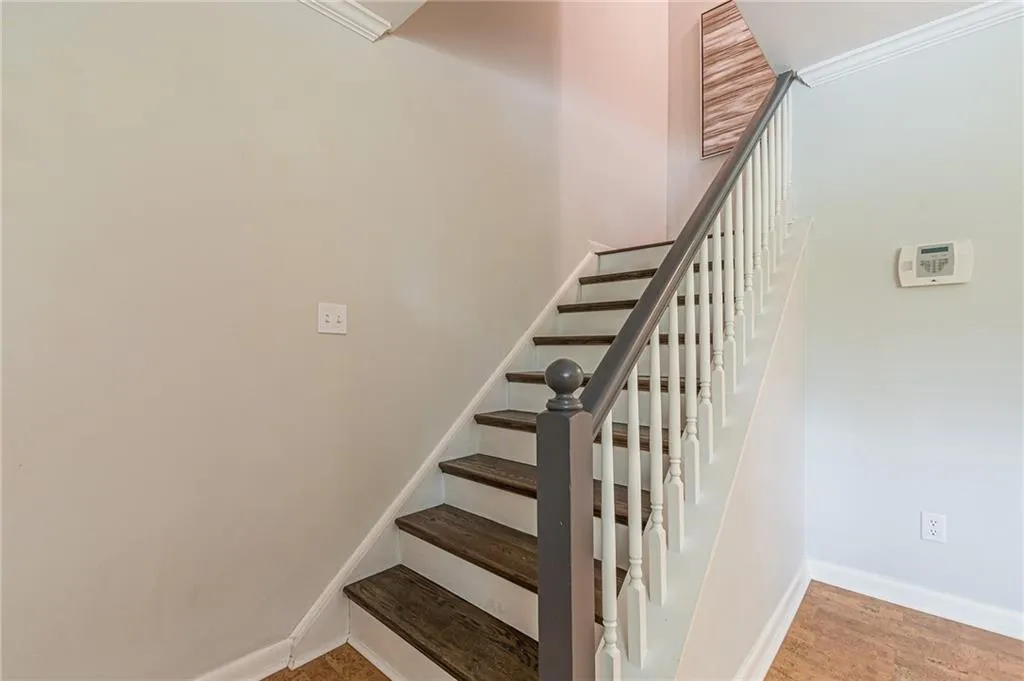 6900 Roswell Road Unit L2, Sandy Springs, Georgia 30328, 2 Bedrooms Bedrooms, ,2 BathroomsBathrooms,Residential,Sold,6900 Roswell Road Unit L2,7246135