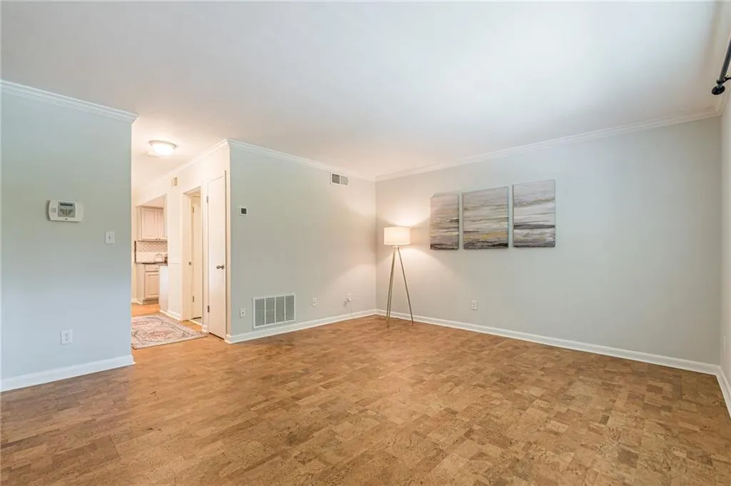 6900 Roswell Road Unit L2, Sandy Springs, Georgia 30328, 2 Bedrooms Bedrooms, ,2 BathroomsBathrooms,Residential,Sold,6900 Roswell Road Unit L2,7246135