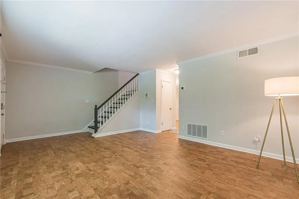 6900 Roswell Road Unit L2, Sandy Springs, Georgia 30328, 2 Bedrooms Bedrooms, ,2 BathroomsBathrooms,Residential,Sold,6900 Roswell Road Unit L2,7246135