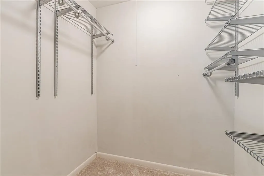 6900 Roswell Road Unit L2, Sandy Springs, Georgia 30328, 2 Bedrooms Bedrooms, ,2 BathroomsBathrooms,Residential,Sold,6900 Roswell Road Unit L2,7246135