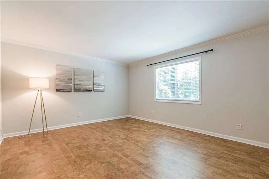 6900 Roswell Road Unit L2, Sandy Springs, Georgia 30328, 2 Bedrooms Bedrooms, ,2 BathroomsBathrooms,Residential,Sold,6900 Roswell Road Unit L2,7246135