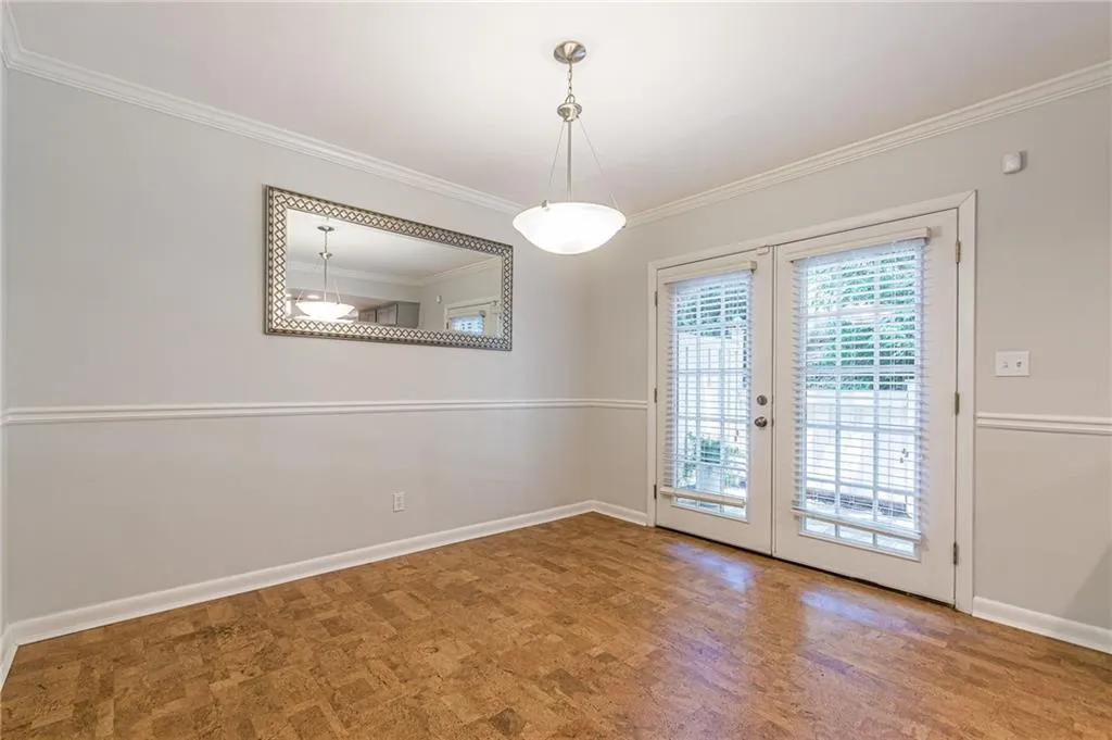 6900 Roswell Road Unit L2, Sandy Springs, Georgia 30328, 2 Bedrooms Bedrooms, ,2 BathroomsBathrooms,Residential,Sold,6900 Roswell Road Unit L2,7246135