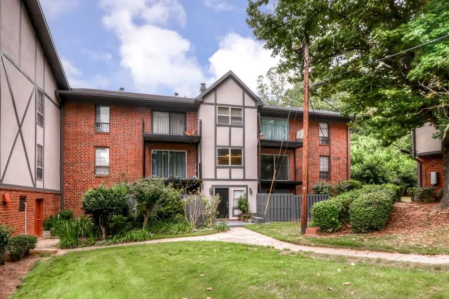 6851 Roswell Road Unit G7, Sandy Springs, Georgia 30328, 2 Bedrooms Bedrooms, ,1 BathroomBathrooms,Residential,Sold,6851 Roswell Road Unit G7,6082876